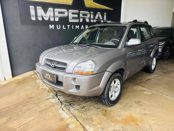 HYUNDAI TUCSON 2.0 MPFI GLS 16V 143CV 2WD GASOLINA 4P AUTOMÁTICO
